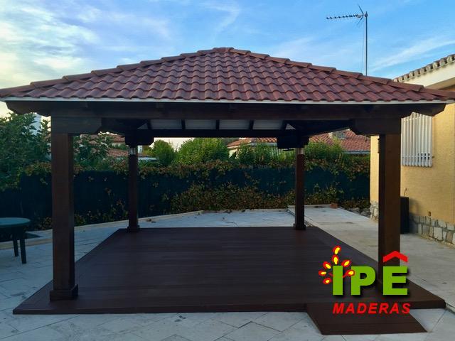 PORCHE MADERA CON TEJAS porche de madera con teja sintética